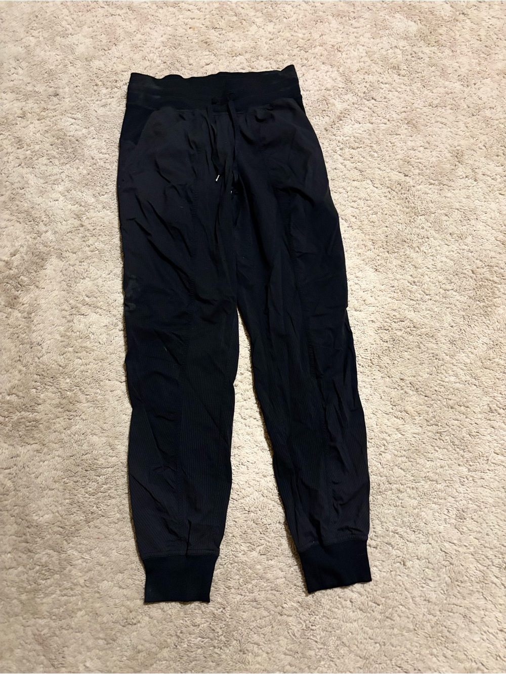 Women’s Lululemon Jogger Pants Xs-Sml in black